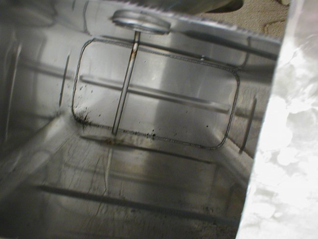 Click image for larger version

Name:	sophie cake and fuel tank 007.jpg
Views:	13
Size:	362.9 KB
ID:	1986129